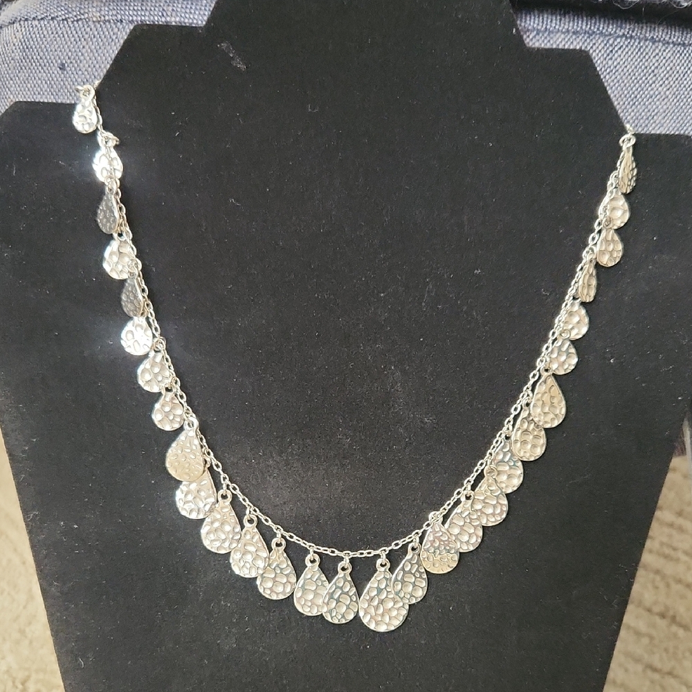 Elegant Silver Teardrop Necklace